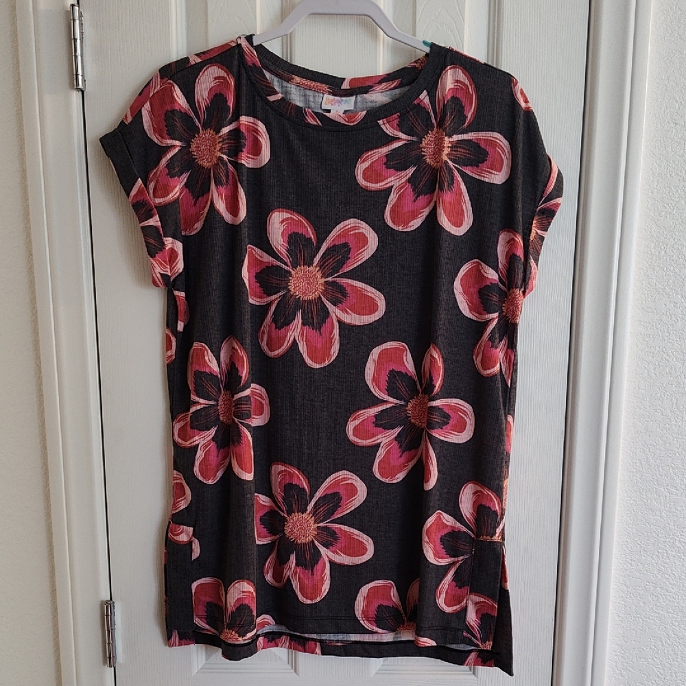 LuLaRoe Leah Gray and Pink Floral Short Sleeve Tunic Top Size Small